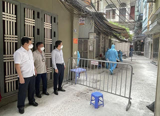 Quận Đống Đa, Hà Nội: cơ sở kinh doanh dịch vụ ăn uống, giải khát chỉ bán đồ mang về