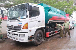 Đắk Lắk: Tạm giữ xe bồn chở 20.000 lít xăng không rõ nguồn gốc