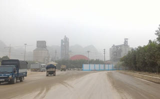 Thoi  thóp  trong bụi xi măng
