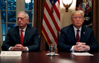 Nổi giận vì thư từ chức, ông Trump buộc Bộ trưởng Quốc phòng thôi việc ngay lập tức
