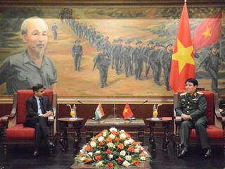 Chủ nhiệm Tổng cục Chính trị QĐND Việt Nam tiếp Đại sứ Ấn Độ