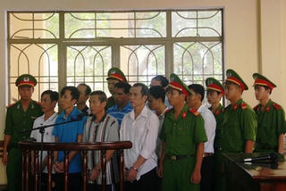 Vụ “Quảng Nam: “Ăn tiền” dự án Thủy điện Sông Bung 2, 9 bị cáo hầu tòa”: Tòa trả hồ sơ