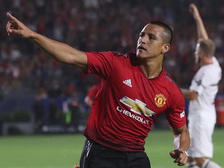 Manchester United hạ AC Milan sau loạt sút luân lưu căng thẳng