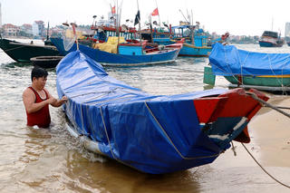 Đà Nẵng: Kêu gọi 17 tàu cá và 152 lao động ra khỏi vùng nguy hiểm