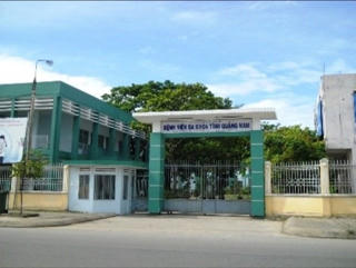 Quảng Nam: Say rượu bị vợ cằn nhằn, chồng đốt nhà khiến 4 người bỏng nặng