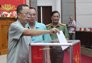 Ông Lữ Văn Hùng được giới thiệu làm Bí thư Tỉnh ủy Hậu Giang