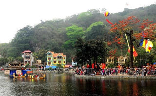 Không đón khách tham quan Lễ hội Chùa Thầy 2020