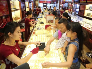 Hai thương hiệu vàng biến động trái chiều, tỷ giá trung tâm tăng