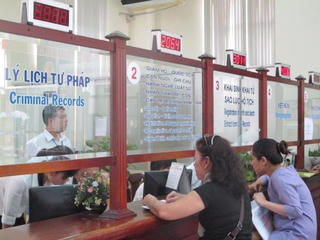 Miễn lệ phí quốc tịch dân di cư tự do vùng biên giới Việt – Lào