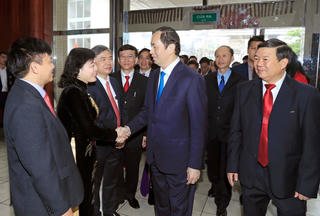 Lãnh đạo Đảng, Nhà nước chúc mừng đội ngũ thầy thuốc