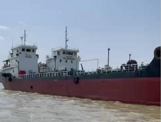 Bắt giữ 2 tàu ‘khủng’ bỏ trốn vụ đường dây làm giả xăng dầu 1 triệu lít/ngày