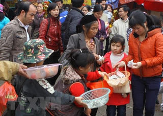 Kiểm soát chặt chẽ hiện tượng người ăn xin đeo bám gây bức xúc cho du khách