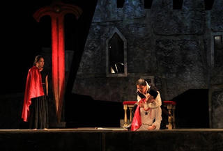 Trình làng Hamlet phiên bản Việt
