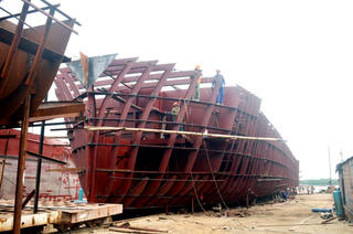 Hiện đại hóa đội tàu viễn dương: 'Siêu đề án' gây băn khoăn