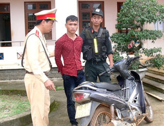 Đắk Nông: Bắt đối tượng nghiện ma túy trộm xe máy