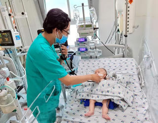 TP Hồ Chí Minh: Hơn 2.000 trẻ em bị mắc Covid-19