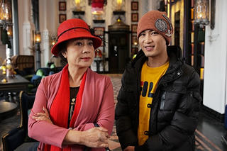 ‘Xin chào người lạ ơi’
