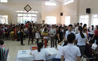1500 trẻ nhỏ được khám sàng lọc bệnh tim miễn phí tại Hòa Bình