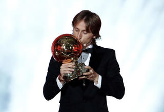 Luka Modric giành giải Quả bóng Vàng 2018, kết thúc 10 năm trị vì của Ronaldo và Messi