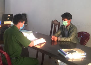 Lên mạng mua vàng giả rồi lừa đảo là vàng thật để cầm cố