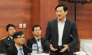 Chống tham nhũng-cần công cụ kiểm soát mang tính cưỡng chế