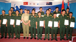 Bế giảng khóa học tiếng Anh cho quân y tham gia Lực lượng gìn giữ hòa bình LHQ