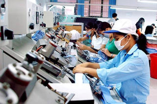 [Infographics] Những lĩnh vực thu hút FDI nhiều nhất 4 tháng đầu năm