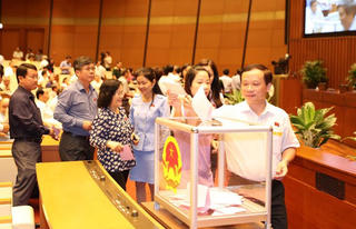 Phê chuẩn 2 Thẩm phán TAND tối cao