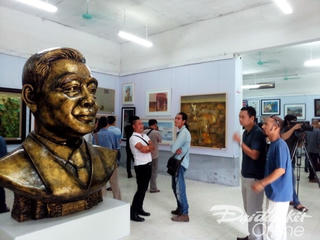 Trao giải thưởng cho 12 tác phẩm tại Triển lãm mỹ thuật đồng bằng sông Hồng