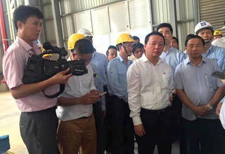 Nên cho Formosa xả thải ra sông hay ra biển?