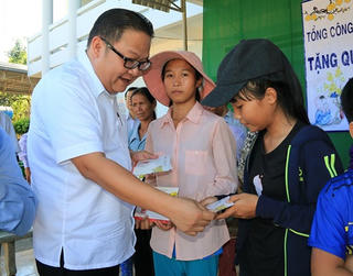 DOFICO tặng hơn 3.000 phần quà Tết hỗ trợ người nghèo