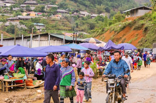 [ẢNH] Thăm chợ phiên Cán Cấu, nét văn hóa nguyên sơ còn sót lại tại Lào Cai