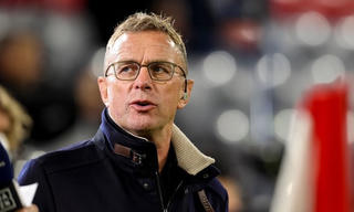 HLV Rangnick dẫn dắt MU đến hết mùa 2021/2022