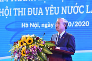 Rèn luyện phẩm chất phụ nữ thời kỳ mới