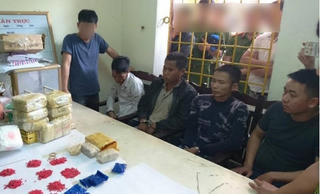 Triệt phá hai vụ mua bán vận chuyển 8kg ma túy đá