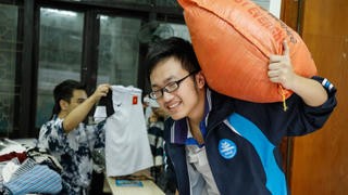 Việc nhỏ, nghĩa lớn 