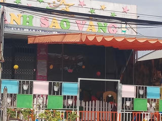 Lại đánh trẻ
