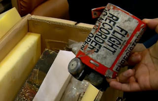 Canada hoàn tất kiểm tra hộp đen máy bay Ukraine bị bắn hạ