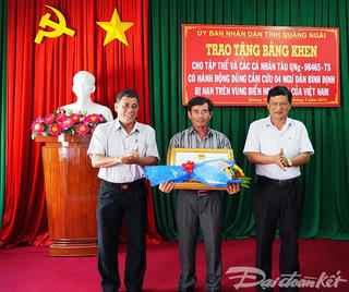 Đề nghị tặng Huân chương Dũng cảm cho ngư dân