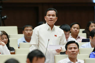 'Nới' tuổi quy hoạch, có làm mất cơ hội của cán bộ trẻ?