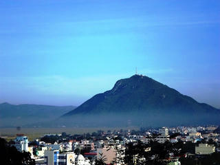 Dưới chân Chóp Chài