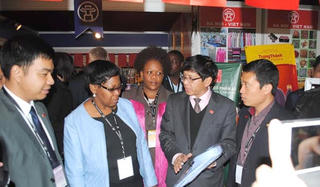 Doanh nghiệp Việt tham gia Hội chợ SAITEX 2015