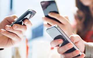 'Bó tay' trước tin nhắn rác?