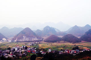 Khởi sắc nơi cổng trời Quản Bạ