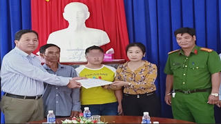 Cà Mau: Giải cứu bé gái nghi bị bán sang Campuchia