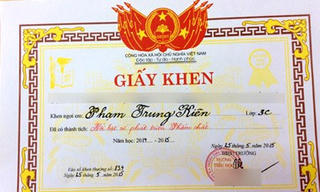 Giấy khen khen gì?