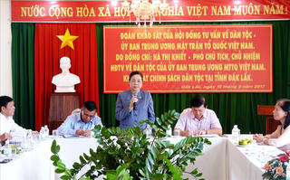 Tăng cường dạy tiếng Ê đê, M’nông cho học sinh Đắk Lắk