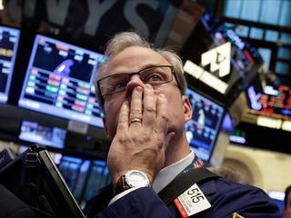 Mỹ: Sắc đỏ bao phủ thị trường chứng khoán Phố Wall