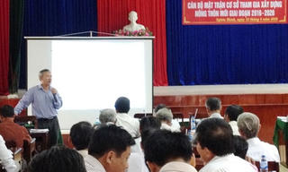 Cán bộ Mặt trận cơ sở tham gia xây dựng nông thôn mới