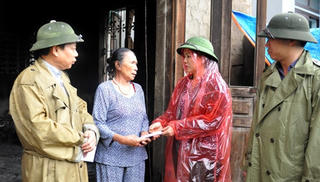 Trắng tay sau mưa lũ